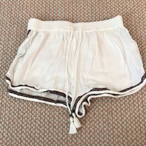 white flowy shorts